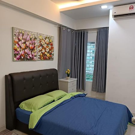 Qaisara D'Savanna Homestay@Southville City Bangi Exterior foto